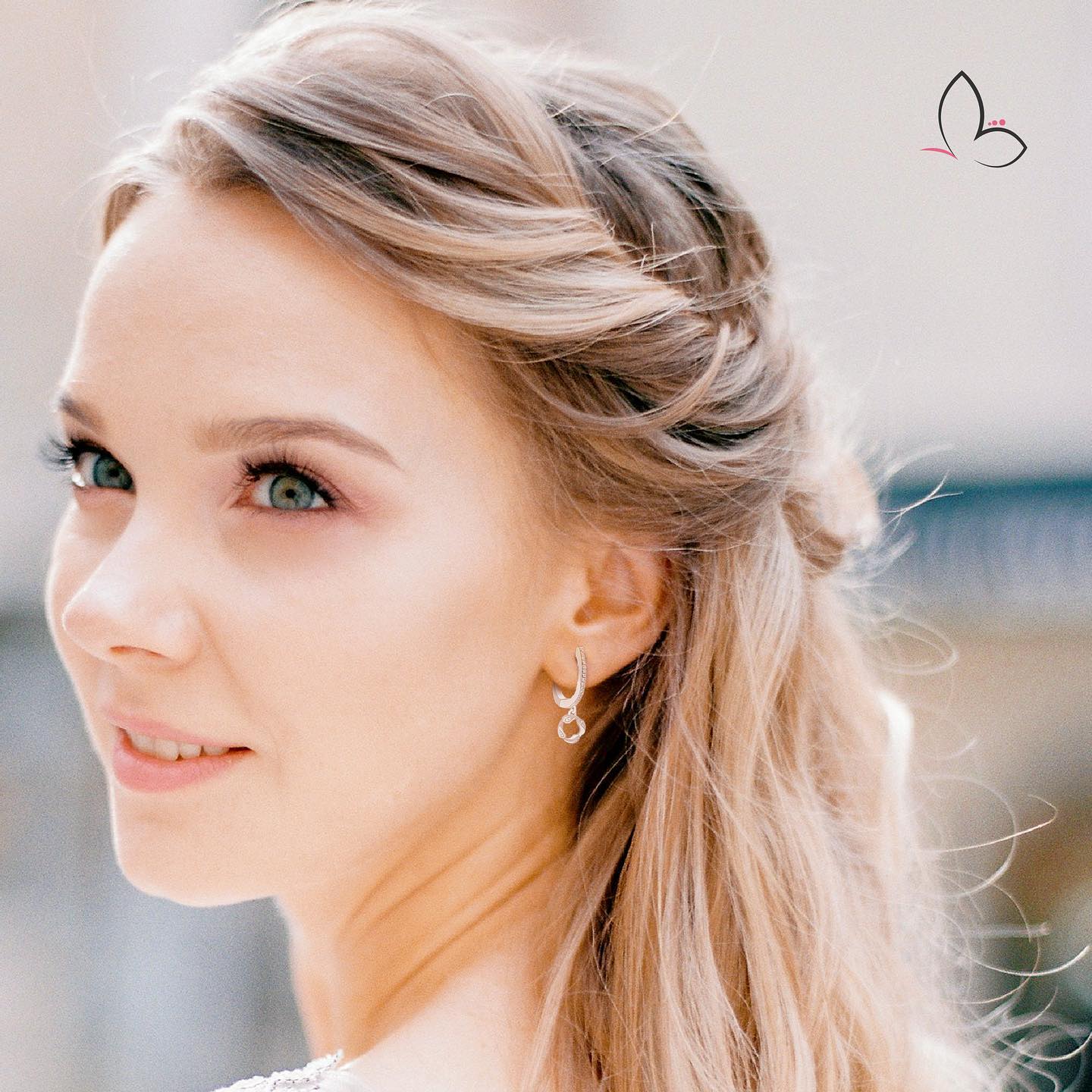 Model anting berlian asli