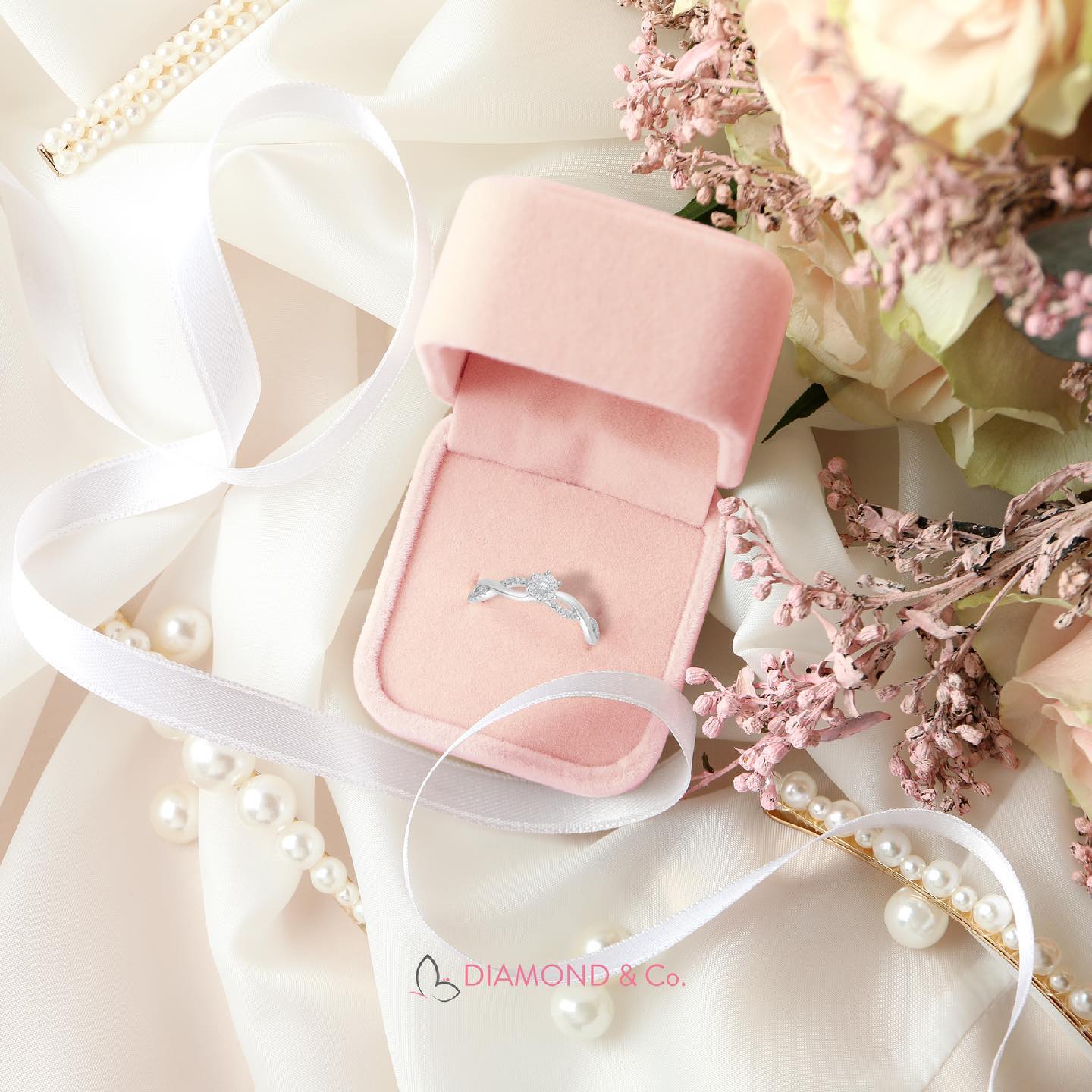 Cincin nikah berlian wanita