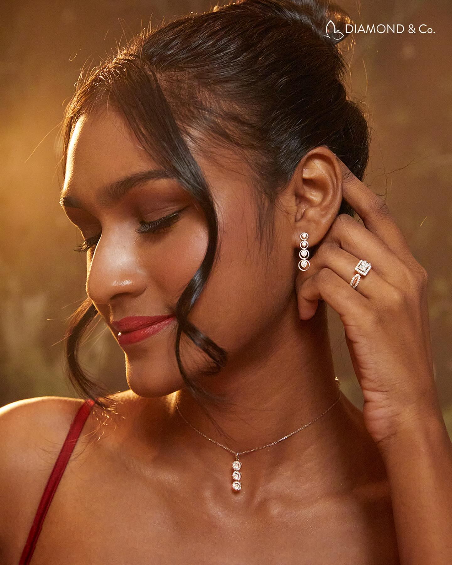 rekomendasi anting berlian wanita